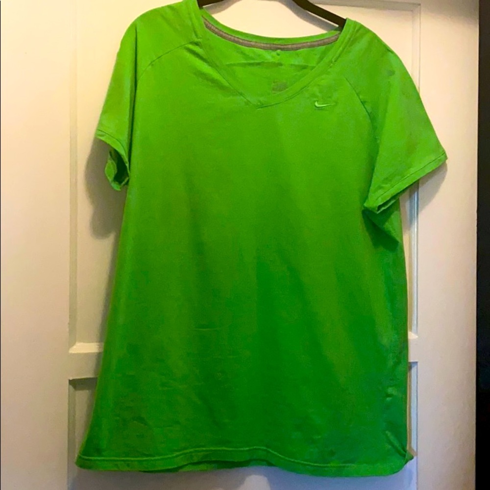 COPY - Nike work out shirt